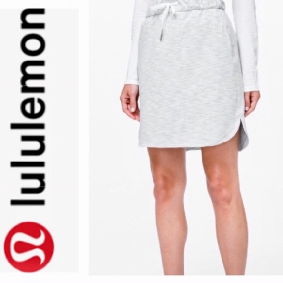 lululemon athletica Dresses & Skirts - NWT lululemon On the Fly Skirt - White & Gray